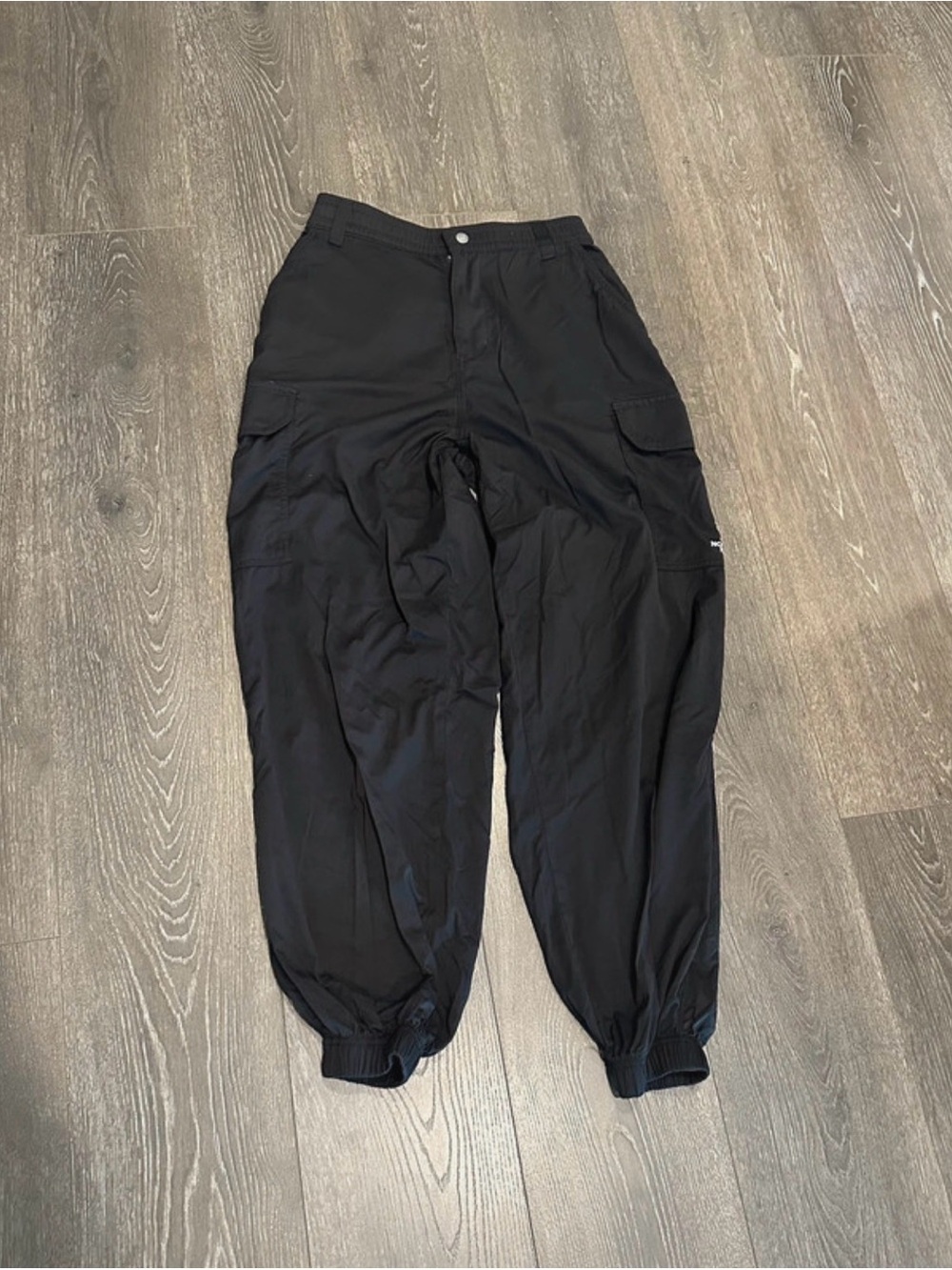 The North Face Woman’s  Black Cargo Jogger Pants Size 6